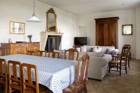 Gîte Orangerie - Château Gassies guesthouse