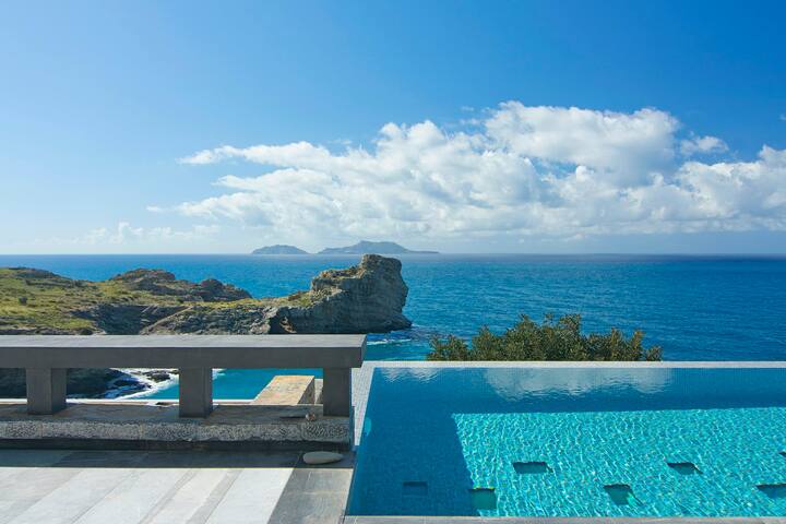 Villa Faros, 4 BD, 3 BA, private infinity pool