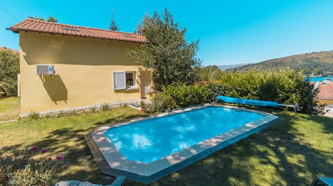 Gerês - Heated Pool & Lake View - Sleeps 10