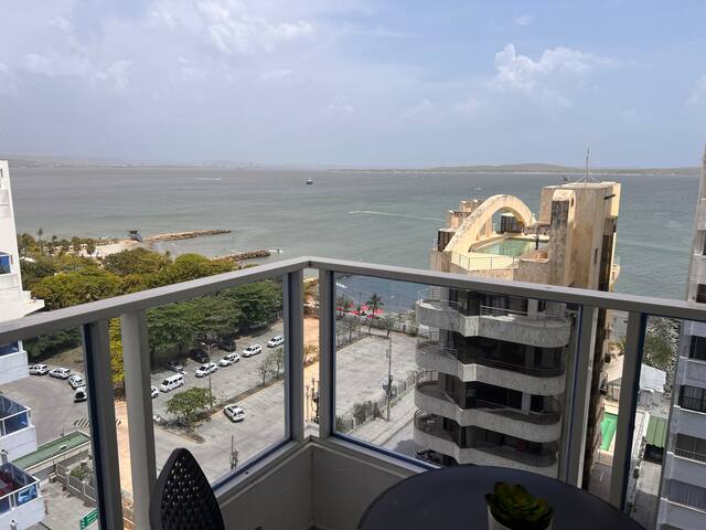 Bienesweb – Alquiler de Apartamentos en Cartagena Edificio Conquistador managed Airbnb listing 3