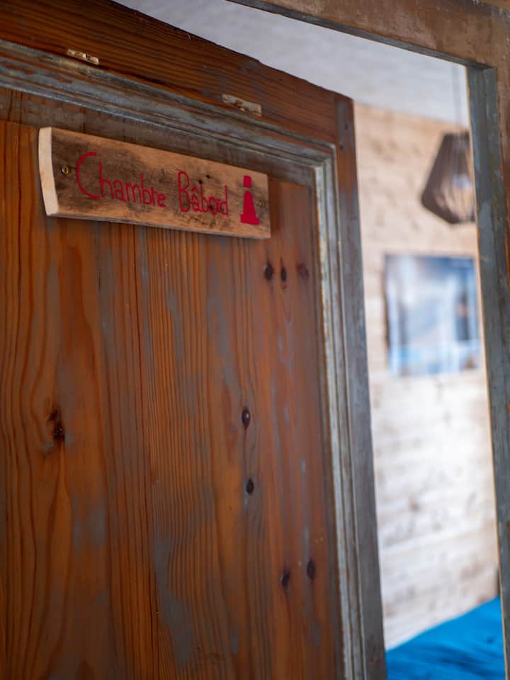 带双人床的港口房（ 140 * 190 ）