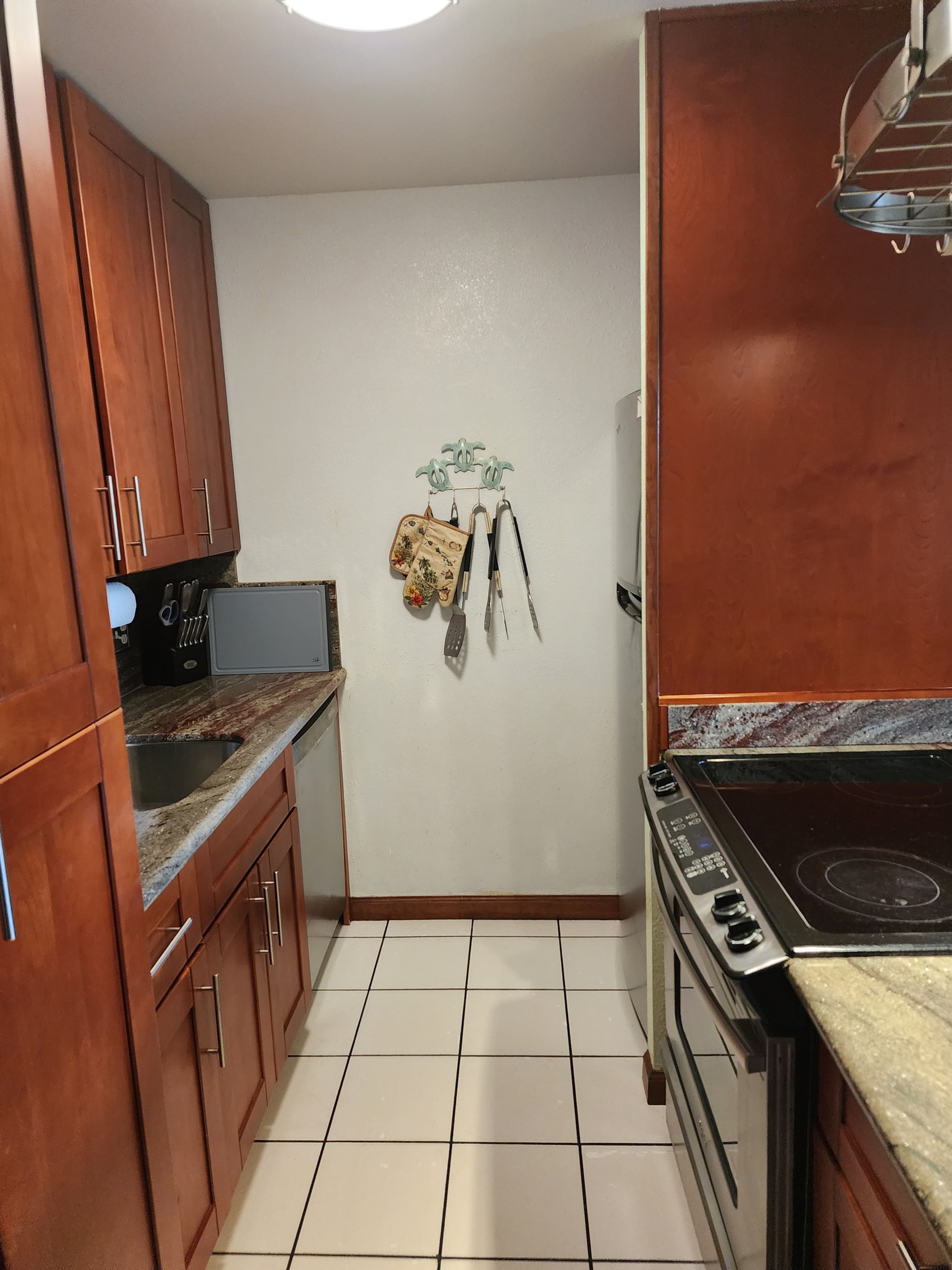 Condo in Kihei · ★4.84 · 1 bedroom · 2 beds · 1 bath - Image 6