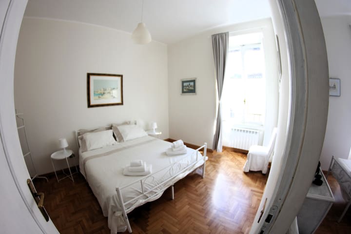 ROMA – Appartamento Campo de’ Fiori – Le Cugine