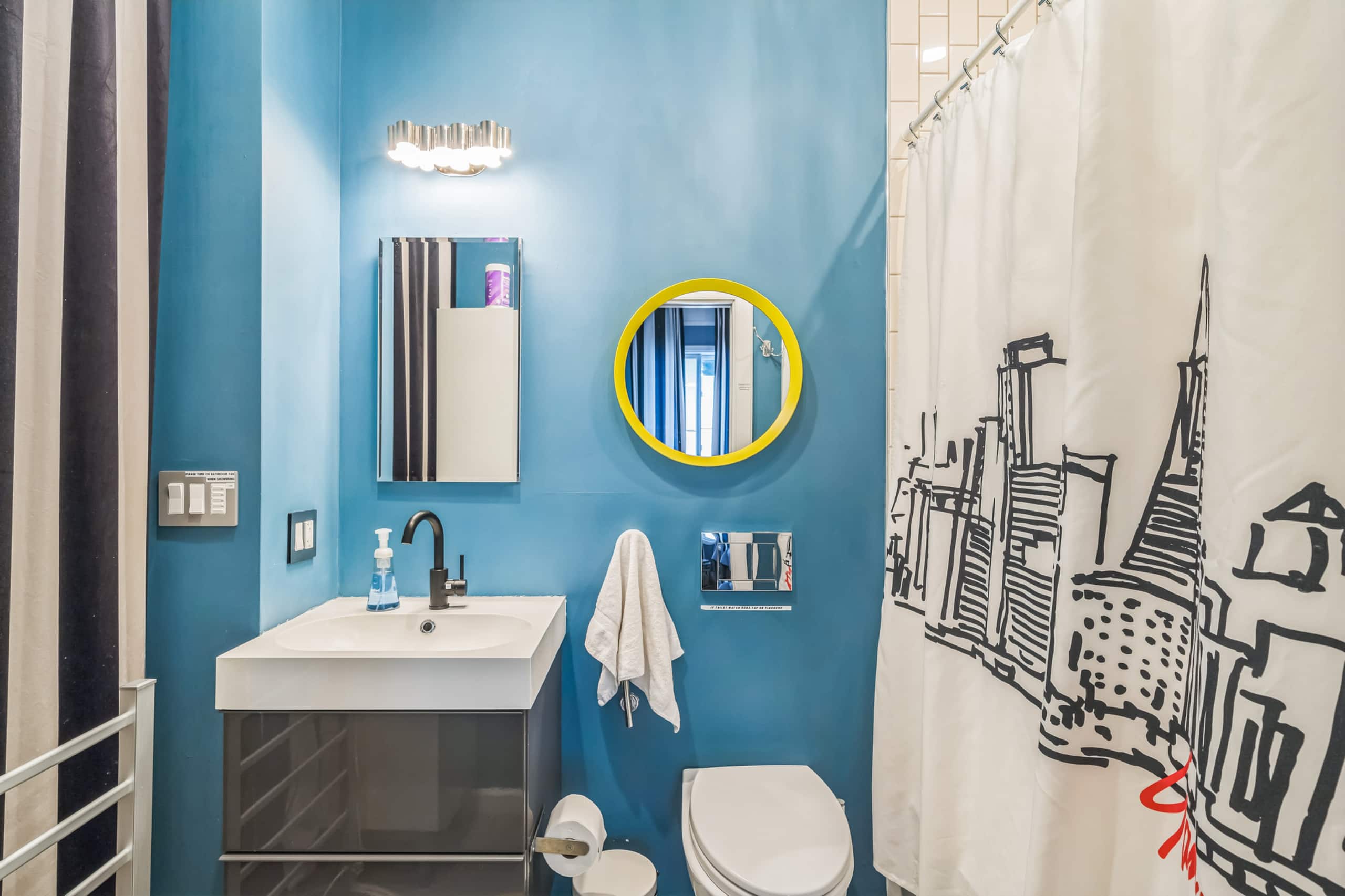 Home in San Francisco · ★4.96 · 2 bedrooms · 2 beds · 2 baths - Image 47