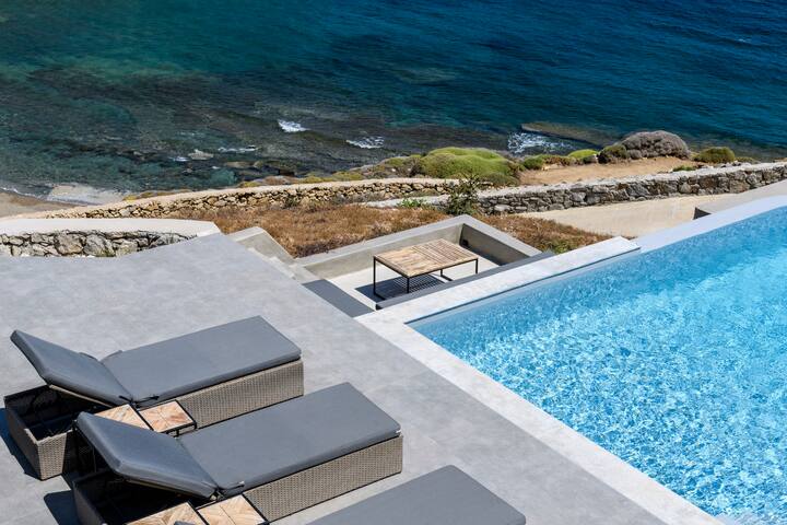 Mykonos Big Blue Seaside Villa with Infinity Pool gallery image 2