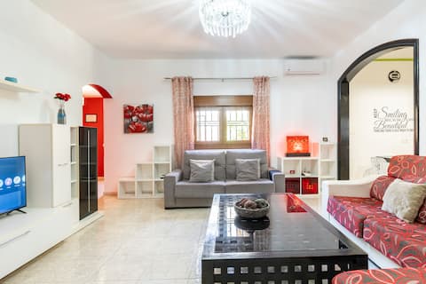 Top performing Airbnb: ITY House - Playa Honda - Holiday Home in San Bartolomé