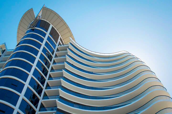 Stunning Beachfront Apartment! gallery image 3