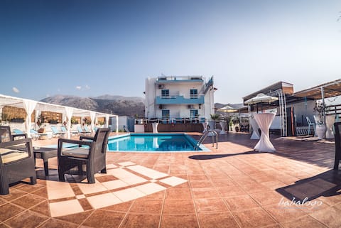 Spacious Villa with Pool, Near Malia Beach Crete.
