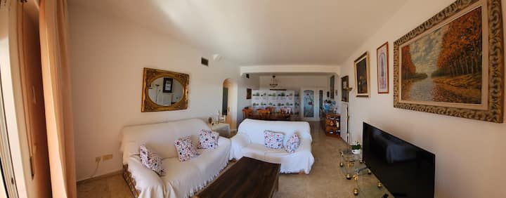 Apartamento En Urbanización De Lujo, Vistas Al Mar - Estepona