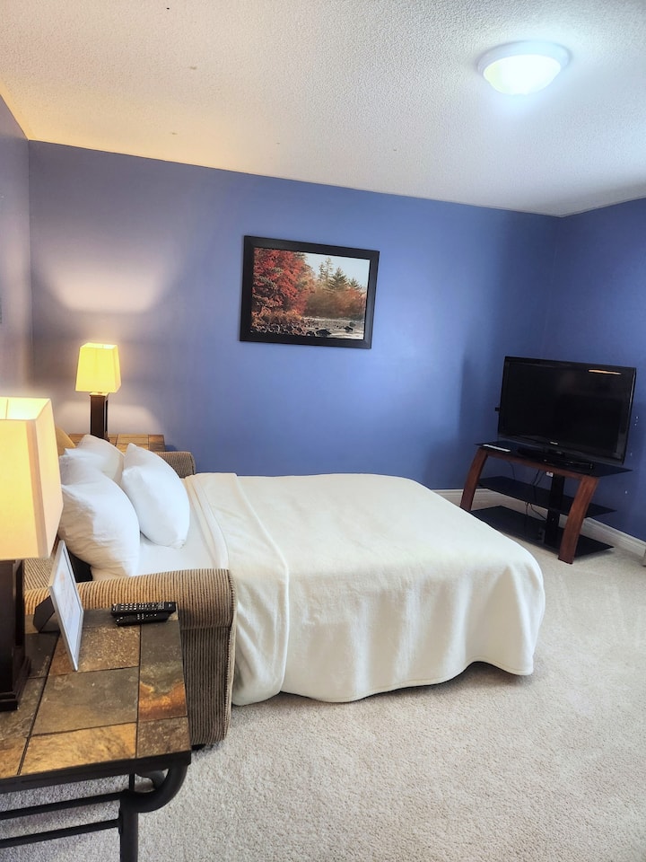 habitación privada en la planta superior con sofá cama extraíble