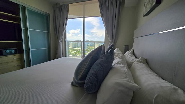Sunny Isles Hotel Room Floor 24!!! (+ Hotel Fees) - North Miami Beach, FL