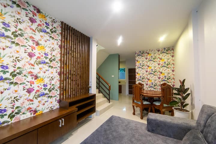 Მყუდრო და მყუდრო ადგილი. Ჩიანგმაის დათვალიერების შემდეგ თავი მშვიდად და კომფორტულად იგრძენით. 