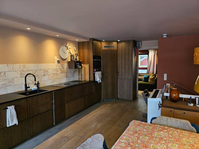 Child-friendly, garage, central Oslo, by the park gallery image 2