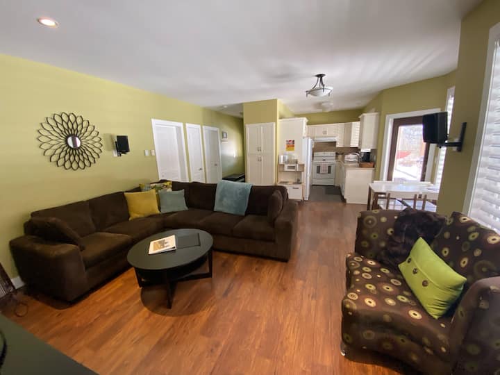 The Garden Suite Air Bnb - Canadá