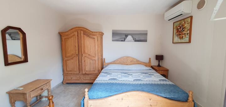 Bedroom°1 queen bed