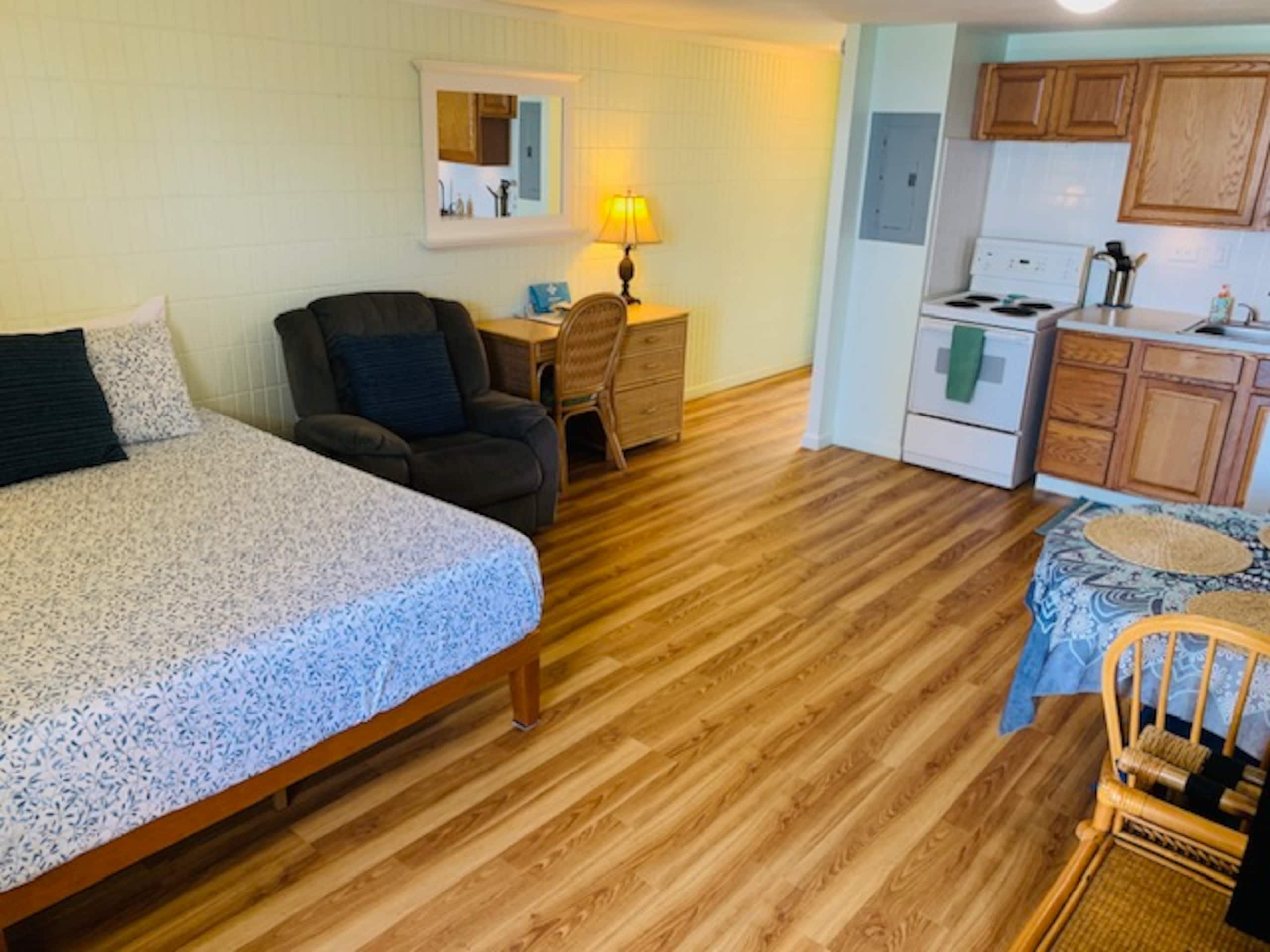 Condo in Hauula · ★4.81 · 1 bedroom · 2 beds · 1 private bath - Image 10