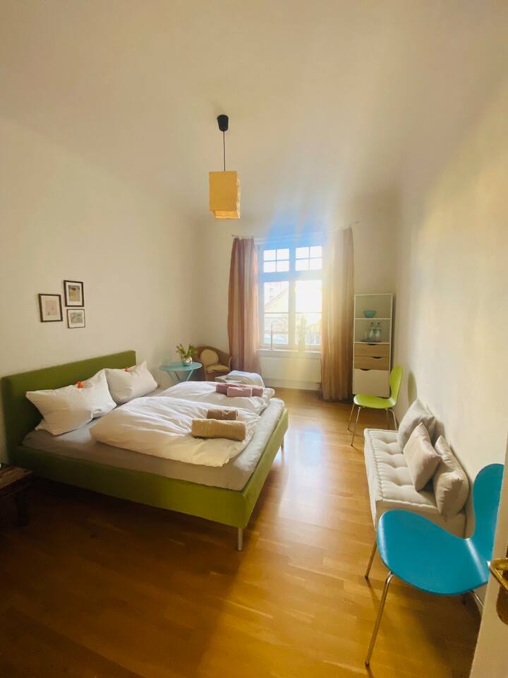 Habitación con cama de 140 cm 