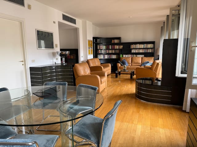 Classic comforts steps from Brera