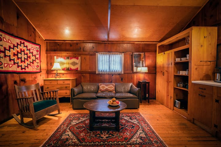 Corkins Lodge - Knothole Cabin - Chama, NM