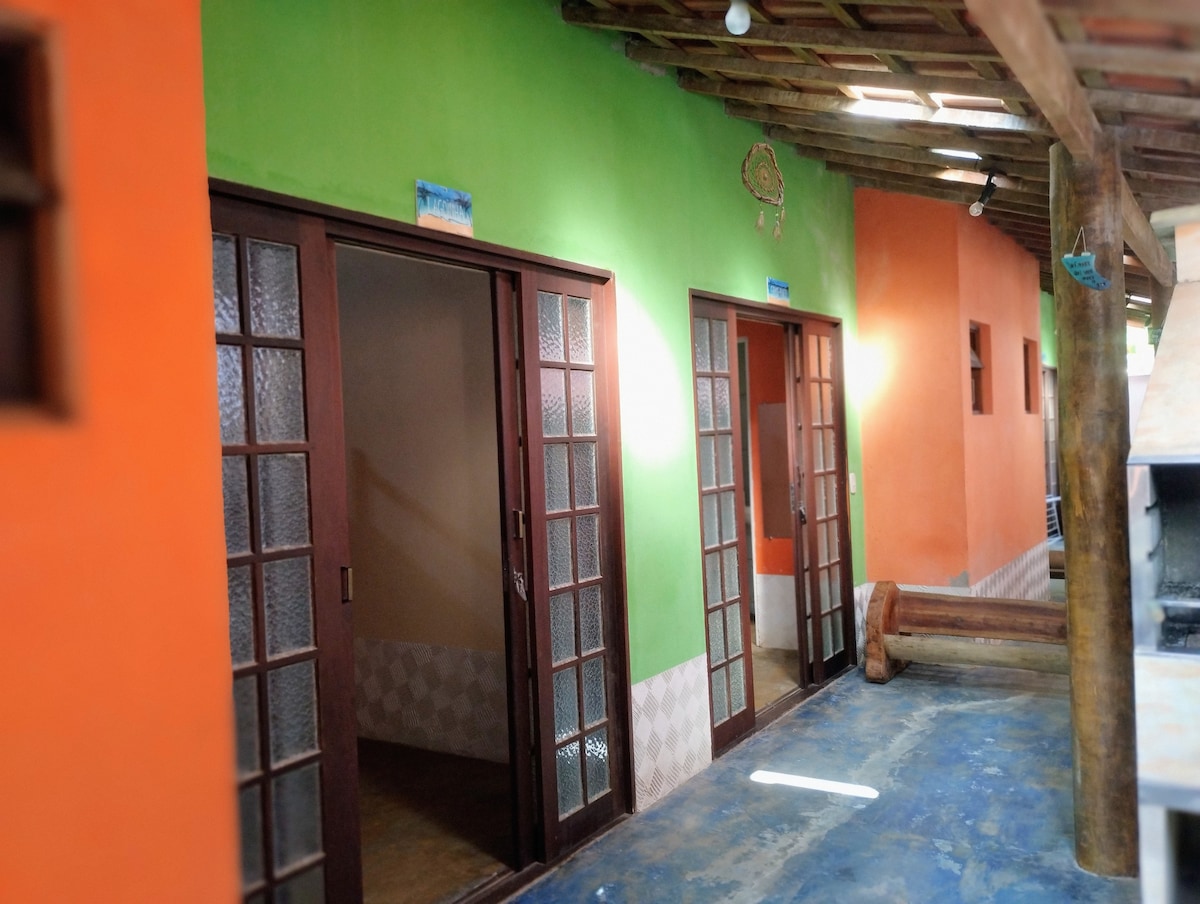 Cooksmart Beurrier Hen House Lane | Rangement De Cuisine De Ferme Britannique | Grès Gaufré Avec Corps Côtelé | Style Rustique | Passe Au Lave -vaisselle Et Au Micro-ondes