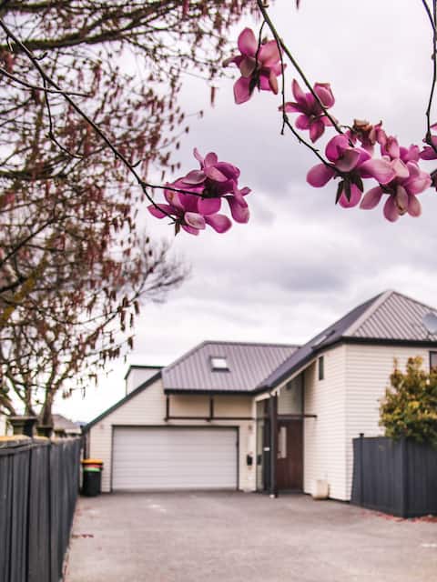 A Perfect Stay - Last Minute Specials 3br +Garage