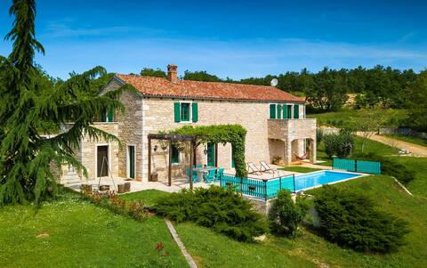 La Finka - villa with a heated pool & sauna