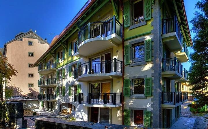 Chamonix Chalet Astoriab | 3 Bedrooms Sleeps 8 - Les Houches