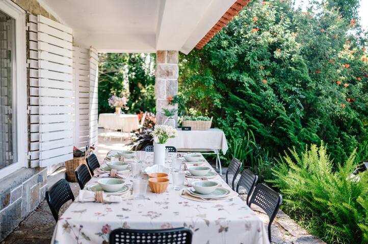 Colares Surf Pine Tree – Heated Pool gallery image 3