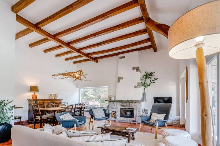 Colares Surf Pine Tree – Heated Pool gallery image 2