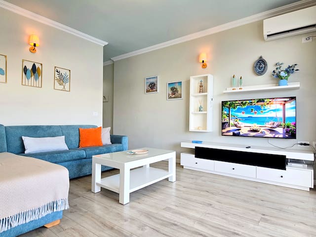 Lida's Seafront Apartment managed Airbnb listing 1