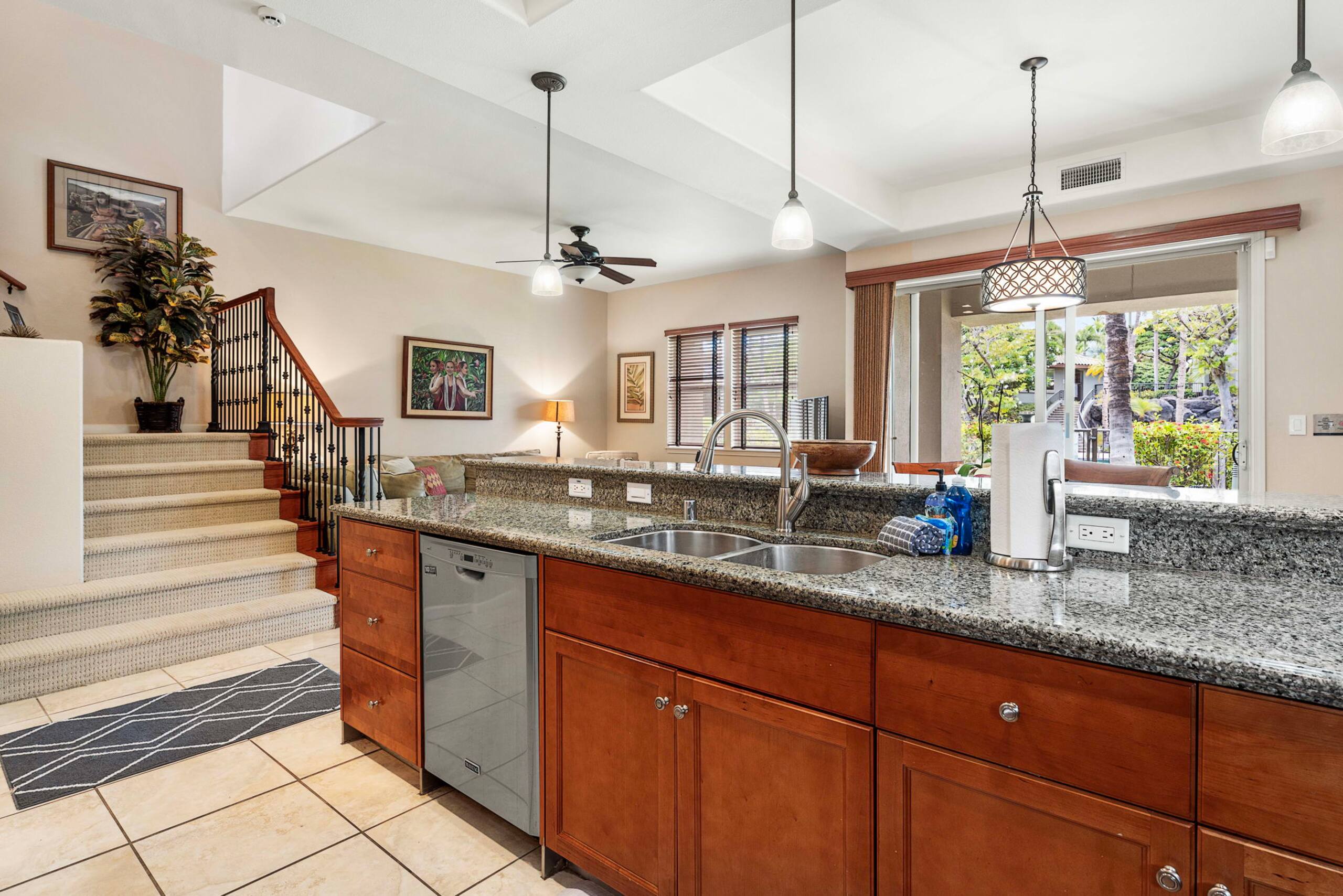 Townhouse in Puako · ★5.0 · 2 bedrooms · 4 beds · 2.5 baths - Photo 7
