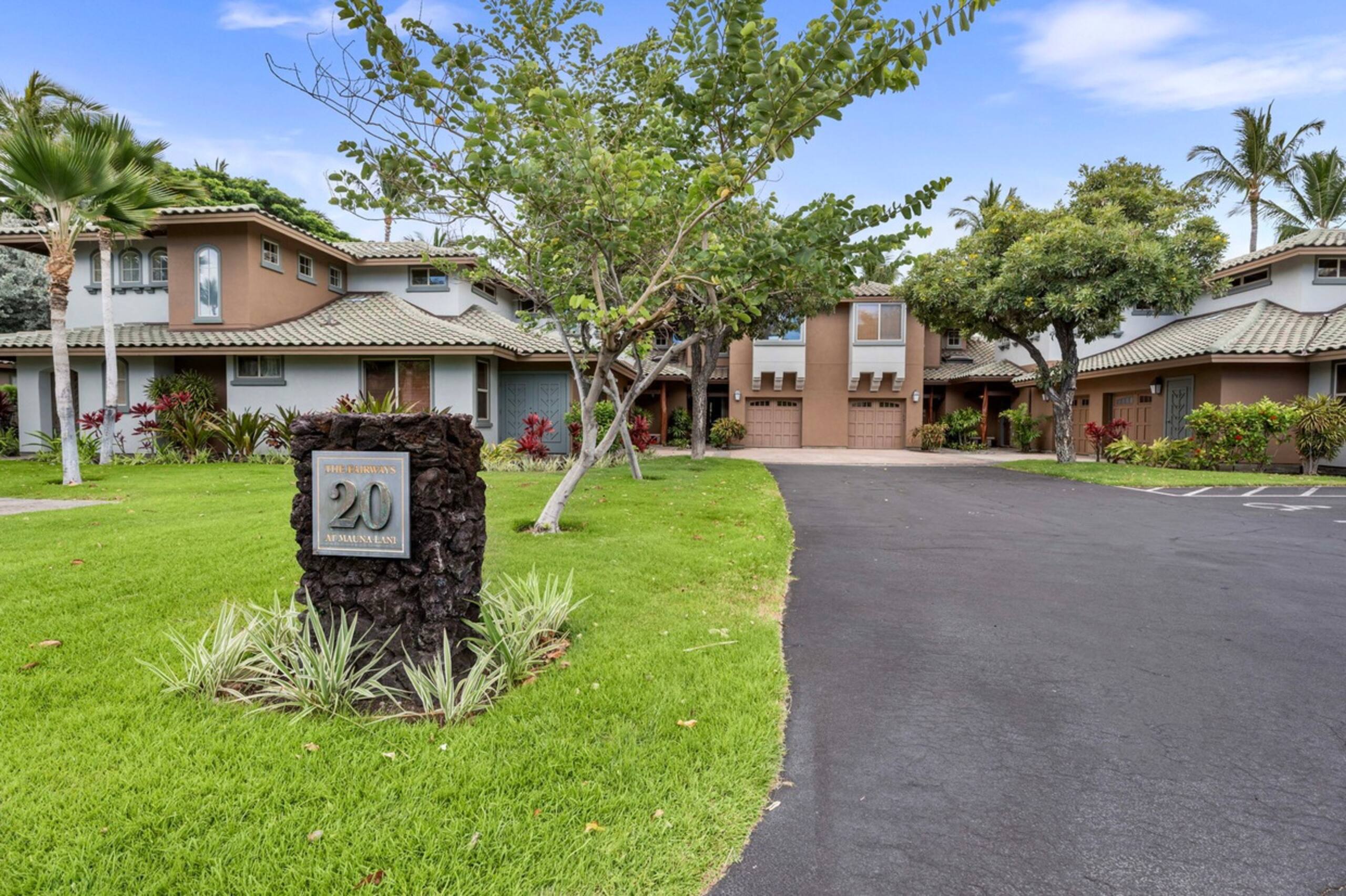 Townhouse in Puako · ★5.0 · 2 bedrooms · 4 beds · 2.5 baths - Photo 33