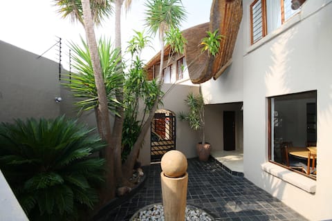 The Thatch House on the Park