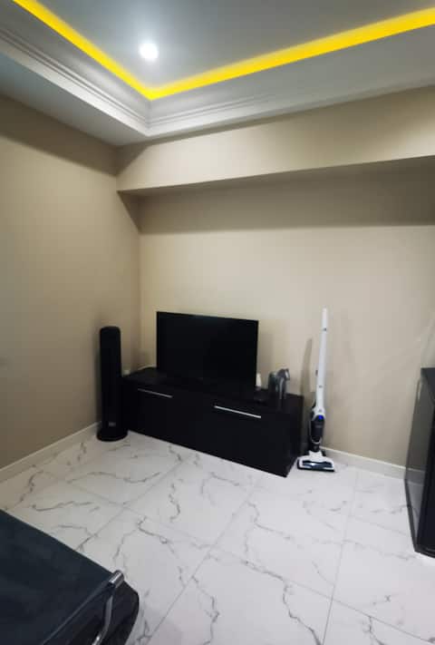 Successful Airbnb property: Entire guest suite in Broadmoor