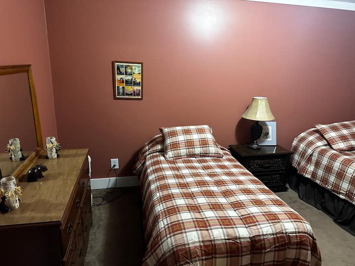 Два двокреветни кревета во трета спална соба