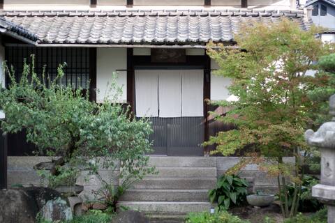 Daily inn Asaboruke: 5 minutes by car from Uno Station to Naoshima for up to 7 people rent an entire