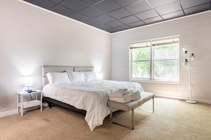 King size Casper memory foam bed