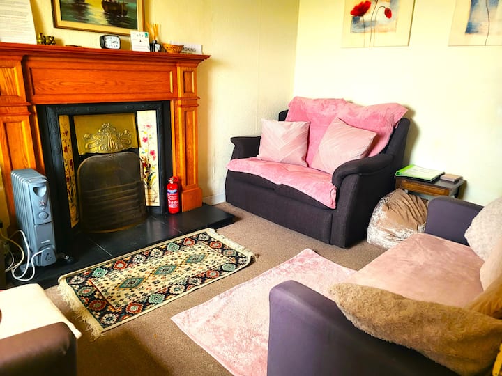 In Aberdovey Sleeps 5, Fab Location  Whole Cottage - Aberdovey