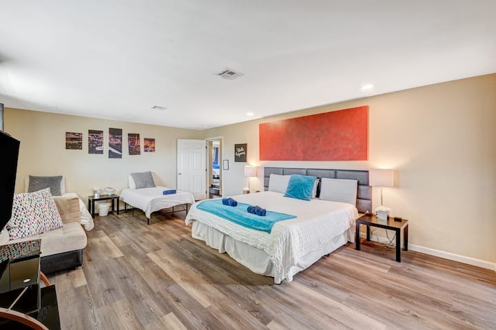 Proper hygiene is important in all areas of life. And when it comes to our bedding you can trust that they are always cleaned and replaced prior to each new group arriving.
