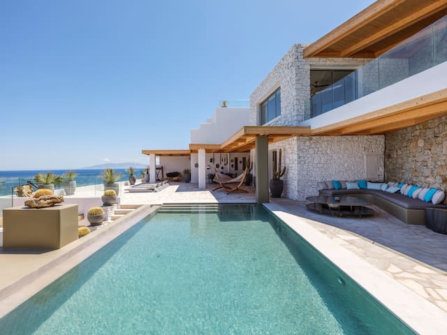 Villa Lilium I-Overlooking Psarou Bay, Mykonos