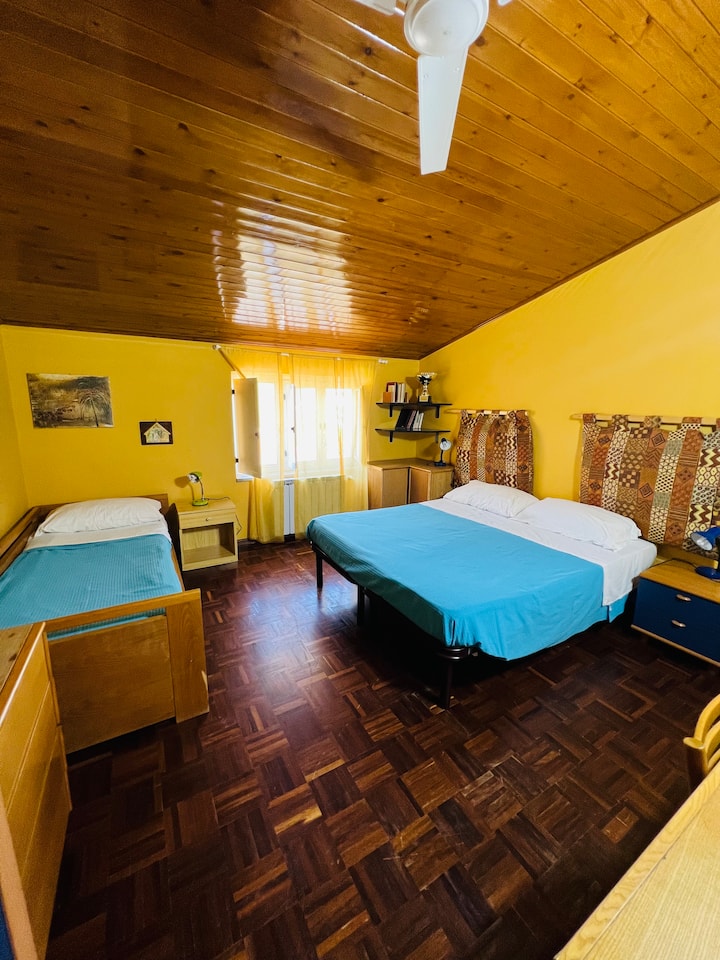 spálňa 1 trojlôžková vonkajšia kúpeľňa