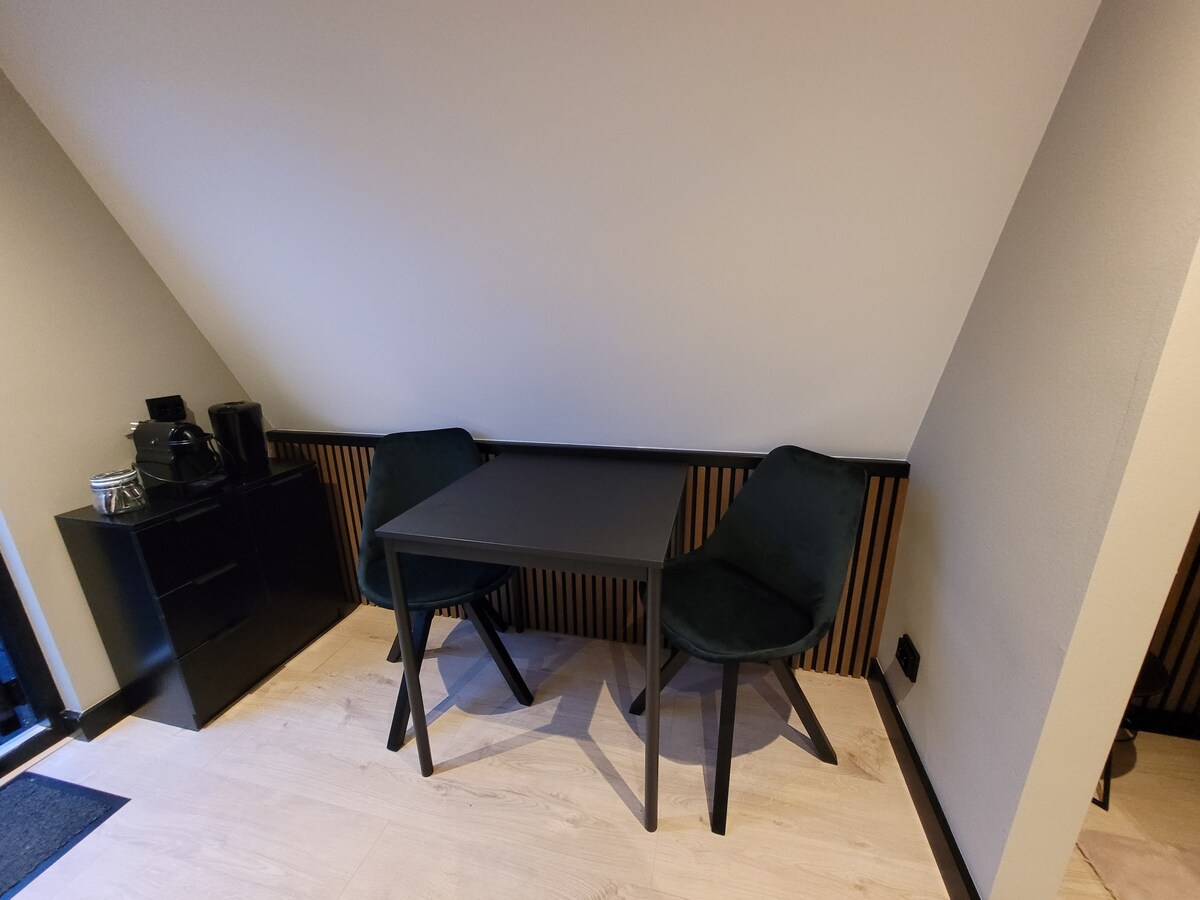 Popular Airbnb listing: Studio Gaudium mare Katwijk aan Zee (air conditioning!!) in De Noord