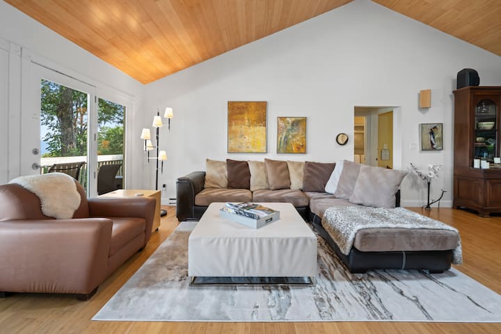 Incredible Views, Luxurious,Magical,Modern ,Serene