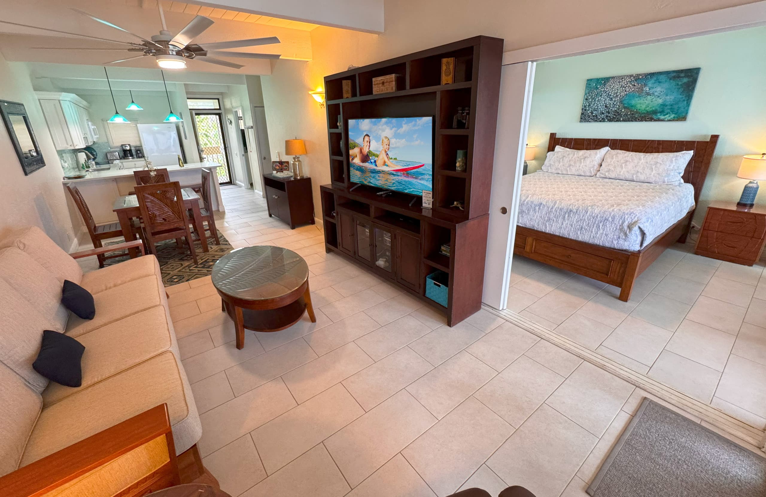 Condo in Kailua-Kona · ★4.99 · 2 bedrooms · 2 beds · 2 baths - Image 4