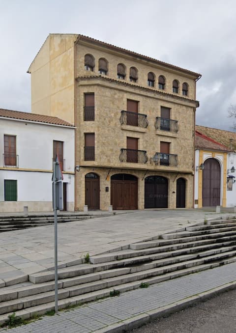 Top Airbnb: House next to Roman Bridge 4bedrooms-patio en Córdoba