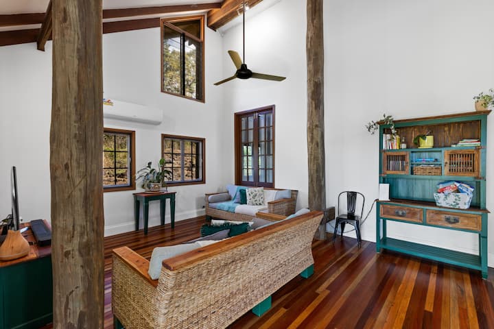 Hideaway Lodge Whitsundays+pet Friendly+treehouse - Whitsundays