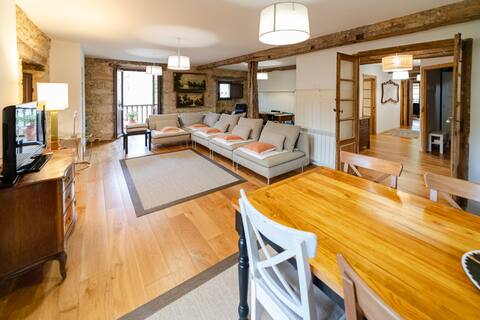 Cottage with Vineyard-Bodega on the Cantabrian coast.