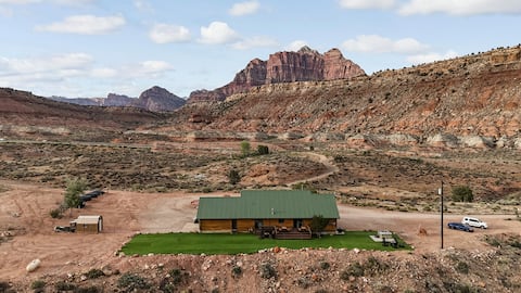 Zion Chalet - 6BD, Reunion,Wedding slps 22 spa