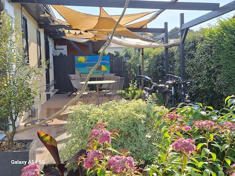 Successful Airbnb property: 3* bike gîte, linen, cleaning included, breakfast € in Gujan Mestras