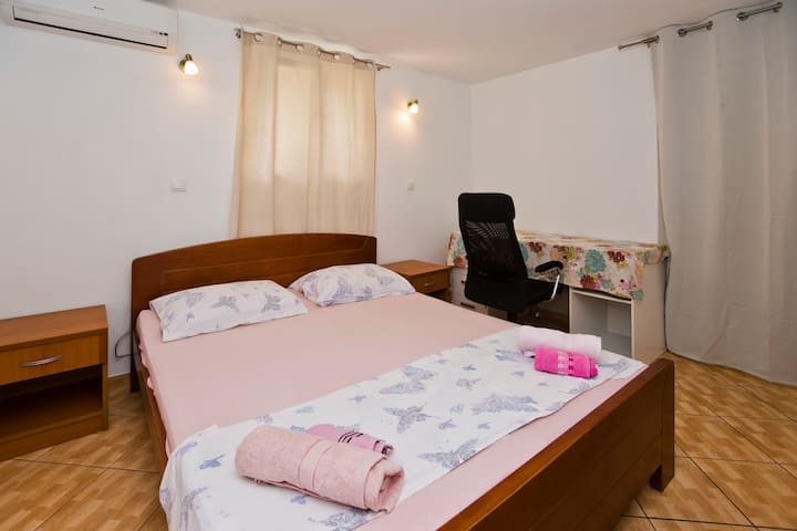 საძინებელი 2